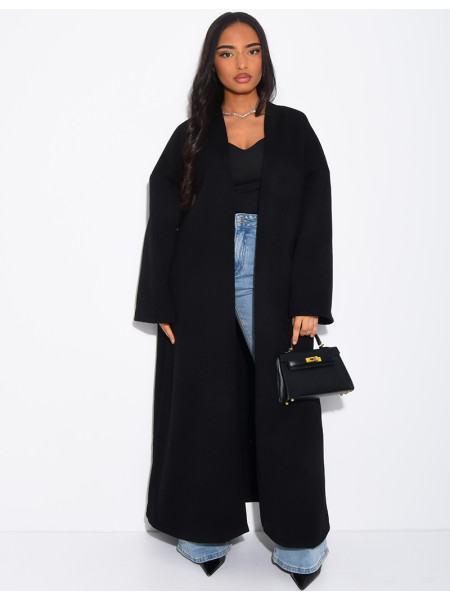 Langer & dicker Kimono aus Filz.