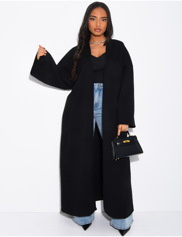 Langer & dicker Kimono aus Filz.