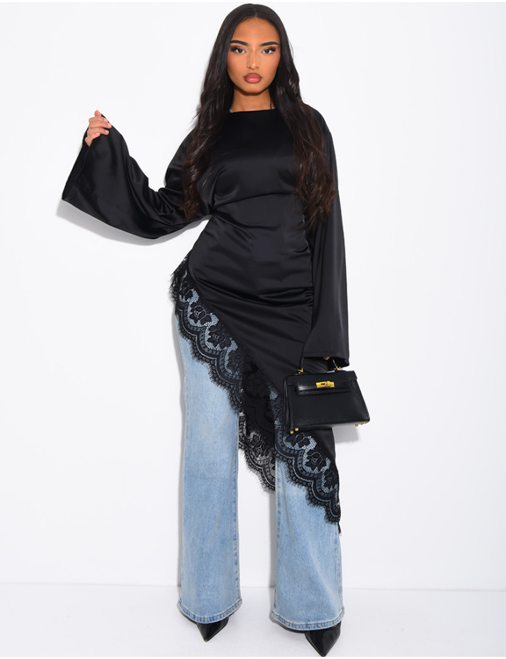 Top long asymétrique en satin à dentelle