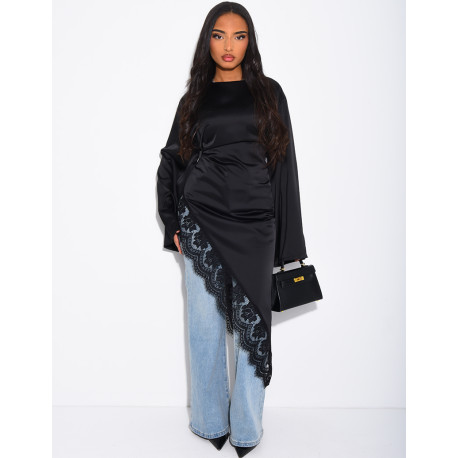 Top long asymétrique en satin à dentelle