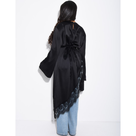 Top long asymétrique en satin à dentelle