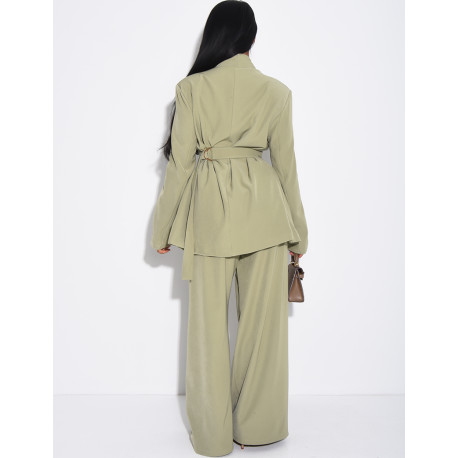 Ensemble blazer col montant ajusté dans le dos et pantalon coupe droite