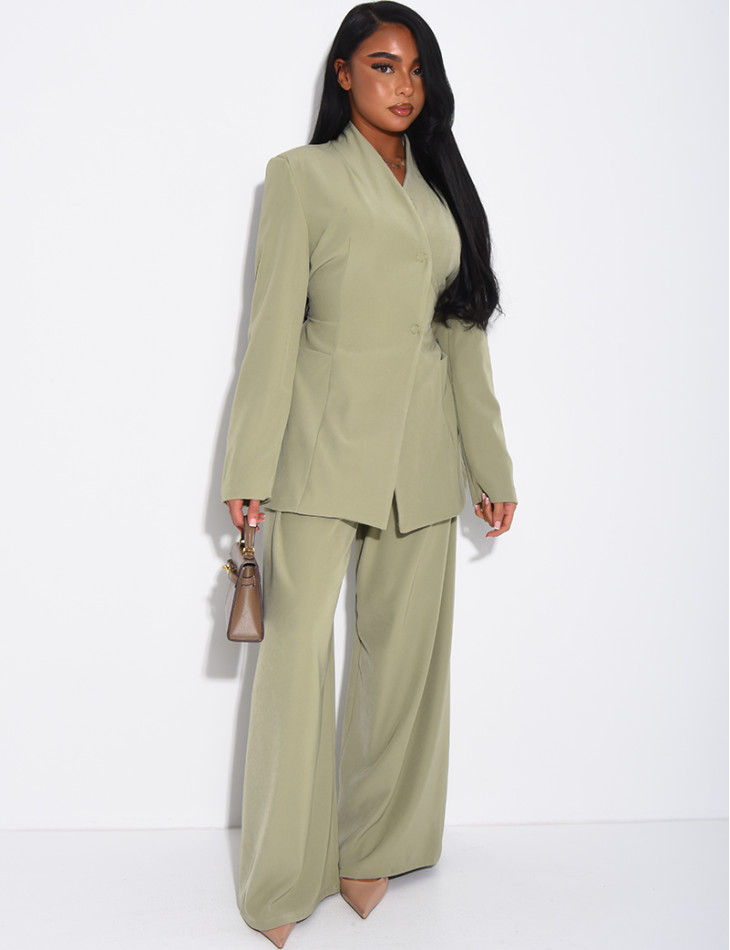 Ensemble blazer col montant ajusté dans le dos et pantalon coupe droite