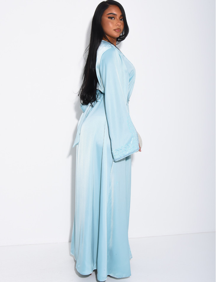 Abaya premium à bordures perlées et ceinture assortie