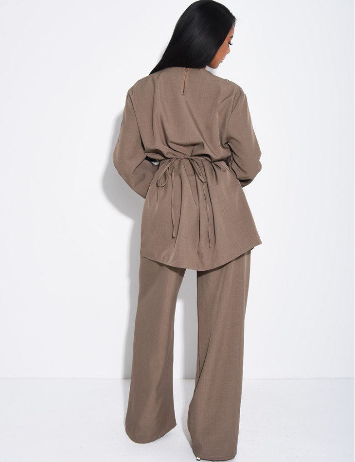 Fitted tunic and straight-leg pants set