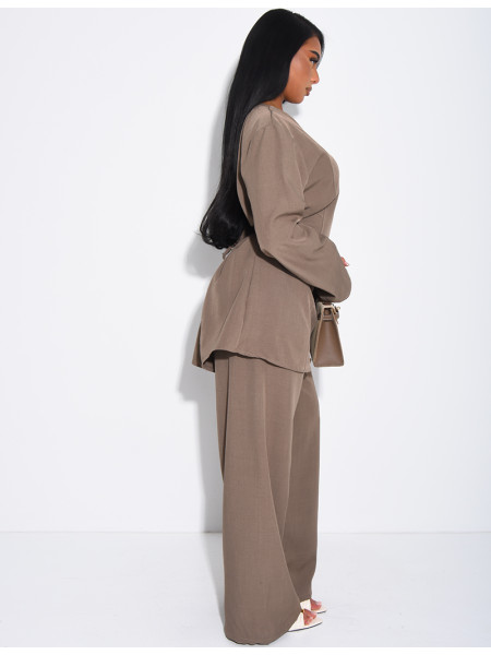 Fitted tunic and straight-leg pants set