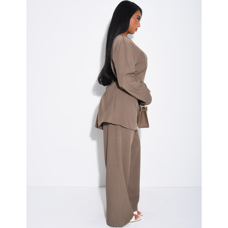 Fitted tunic and straight-leg pants set