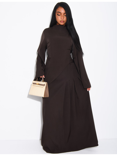 Asymmetrisches Oberteil zum Binden und weiter Rock