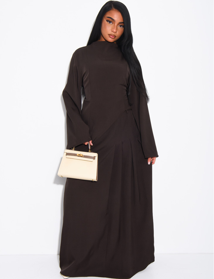 Asymmetrisches Oberteil zum Binden und weiter Rock