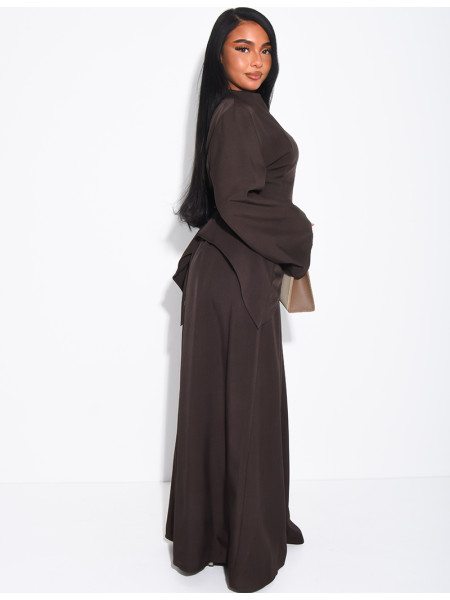 Asymmetrisches Oberteil zum Binden und weiter Rock