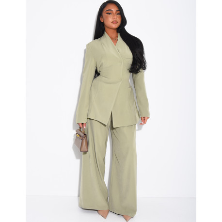 Set comprising a fitted blazer with a stand-up collar and straight-leg trousers