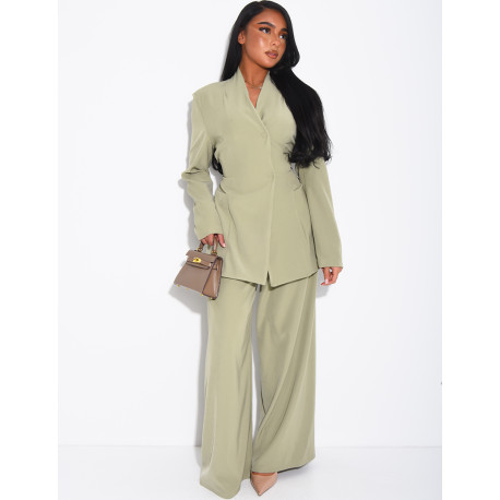 Set comprising a fitted blazer with a stand-up collar and straight-leg trousers