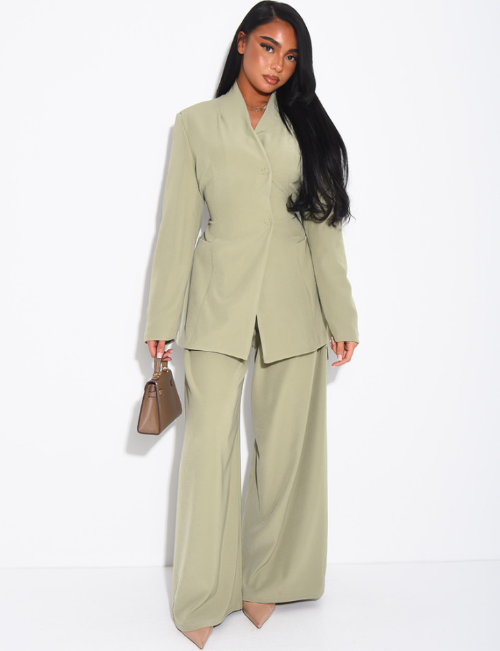 Set comprising a fitted blazer with a stand-up collar and straight-leg trousers