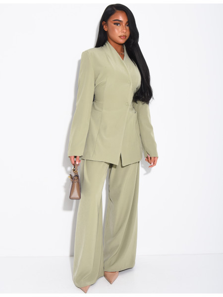 Set comprising a fitted blazer with a stand-up collar and straight-leg trousers