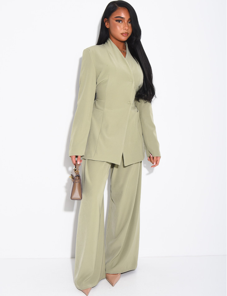 Set comprising a fitted blazer with a stand-up collar and straight-leg trousers