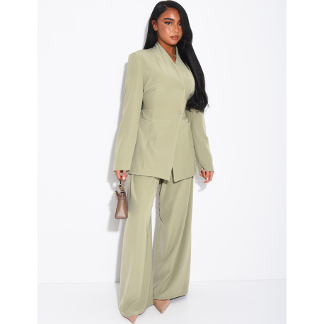 Set comprising a fitted blazer with a stand-up collar and straight-leg trousers