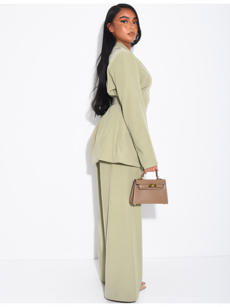 Set comprising a fitted blazer with a stand-up collar and straight-leg trousers