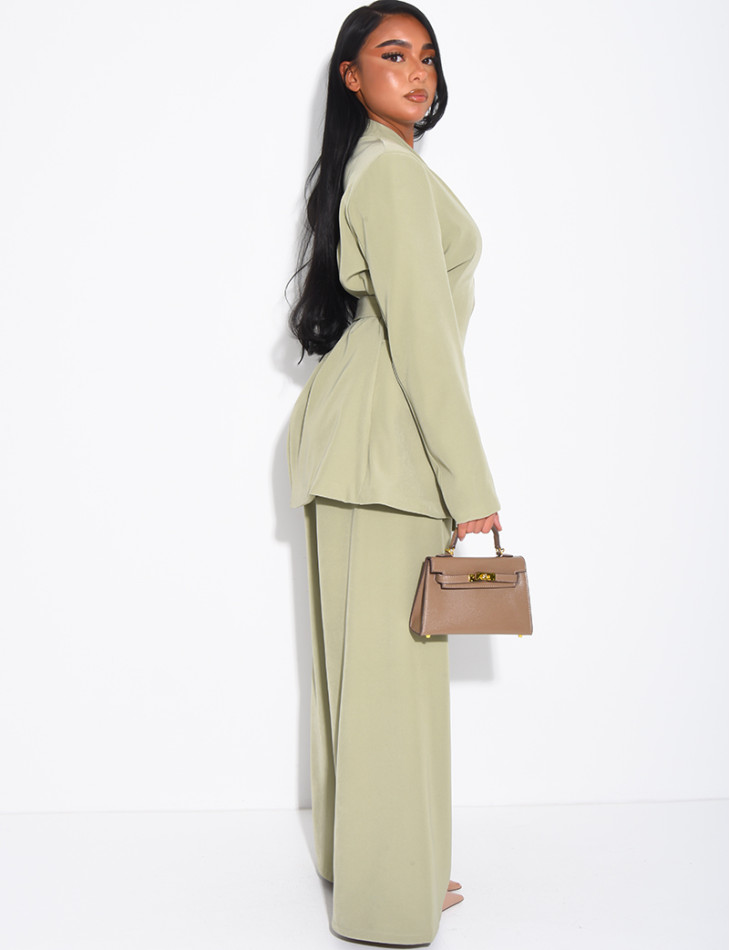 Set comprising a fitted blazer with a stand-up collar and straight-leg trousers