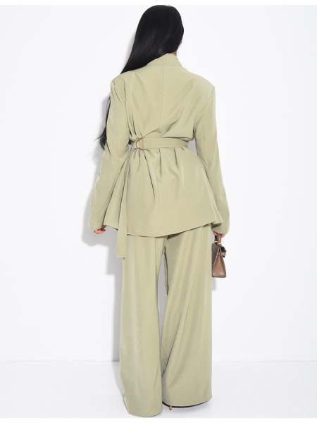 Set comprising a fitted blazer with a stand-up collar and straight-leg trousers