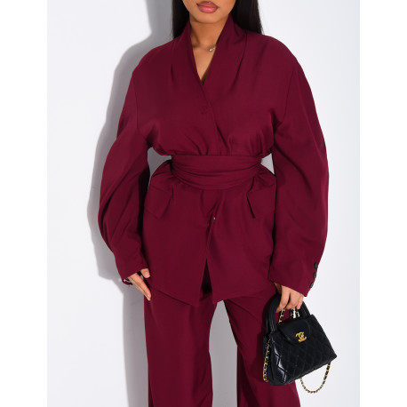 Ensemble de tailleur pantalon et blazer assorti d'une ceinture