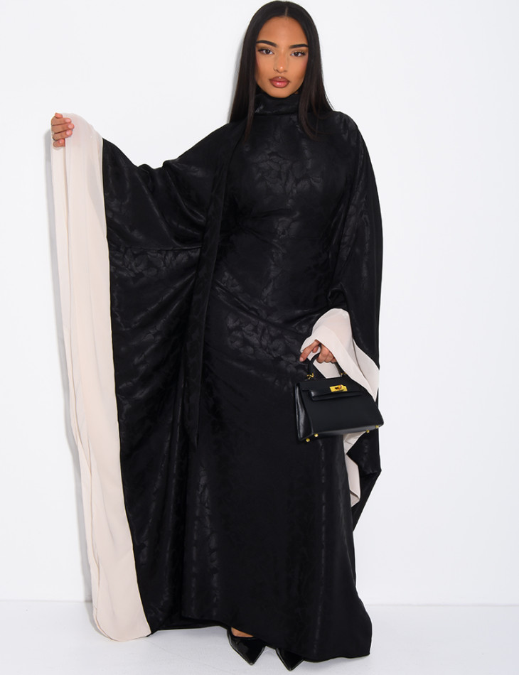 Abaya papillon en satin à motifs en relief et bordures en voile contrastant
