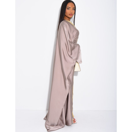 Abaya papillon en satin épais orné d'un liseré doré