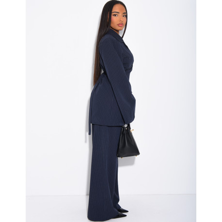 Ensemble de tailleur cache-coeur rayé à nouer dans le dos