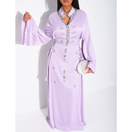 Abaya premium en satin ornée de cristaux et lacets