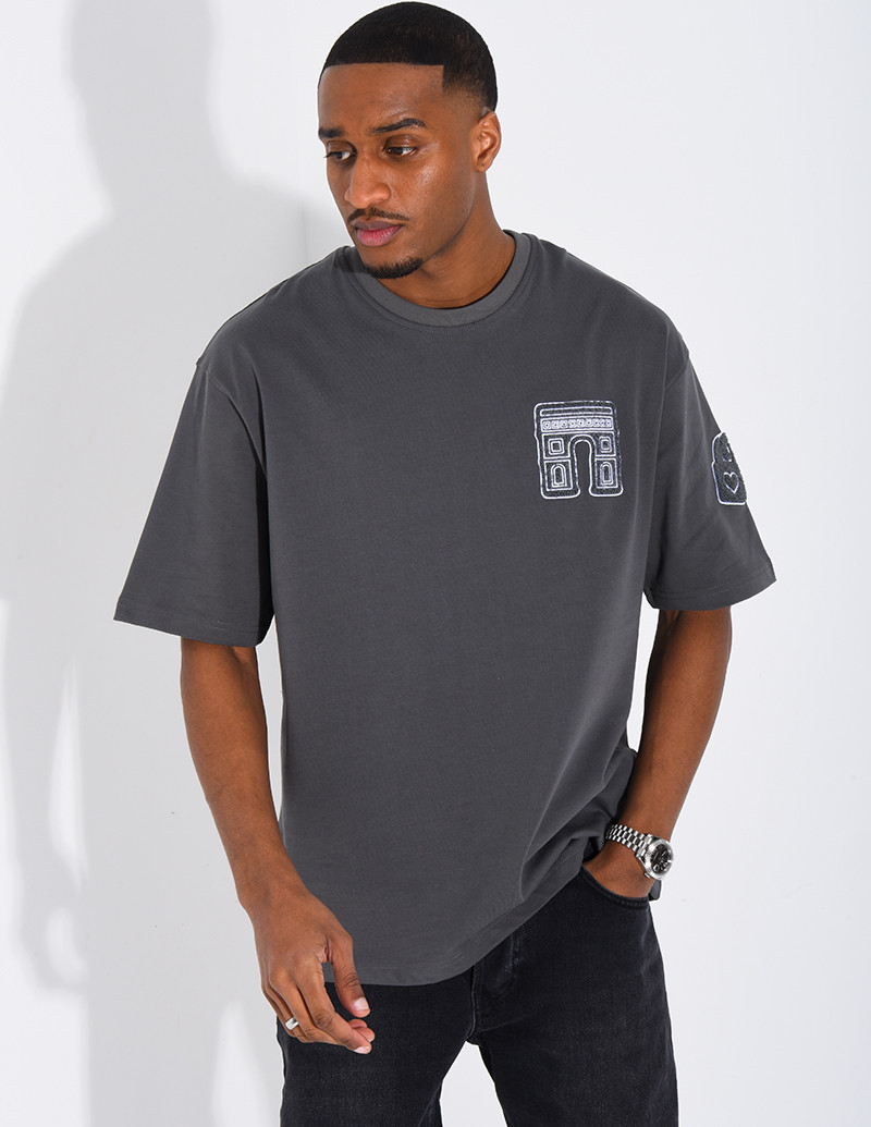 T-shirt avec arc de triomphe