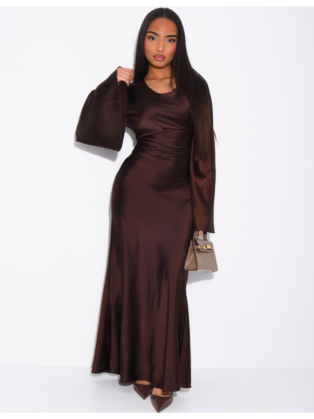 Langes Kleid aus Satin, das im Rücken gebunden wird Ausgestellte Ärmel