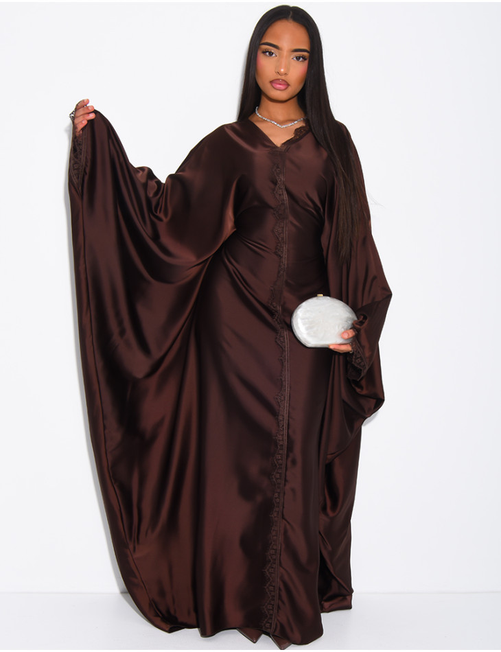 Abaya mit Schmetterlingsausschnitt und Spitzeneinsätzen