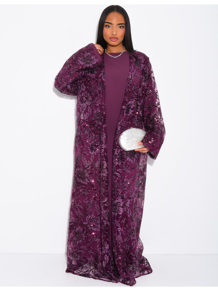 Set aus dickem Satinkleid und transparentem Kimono mit aufgestickten Pailletten