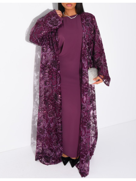 Set aus dickem Satinkleid und transparentem Kimono mit aufgestickten Pailletten