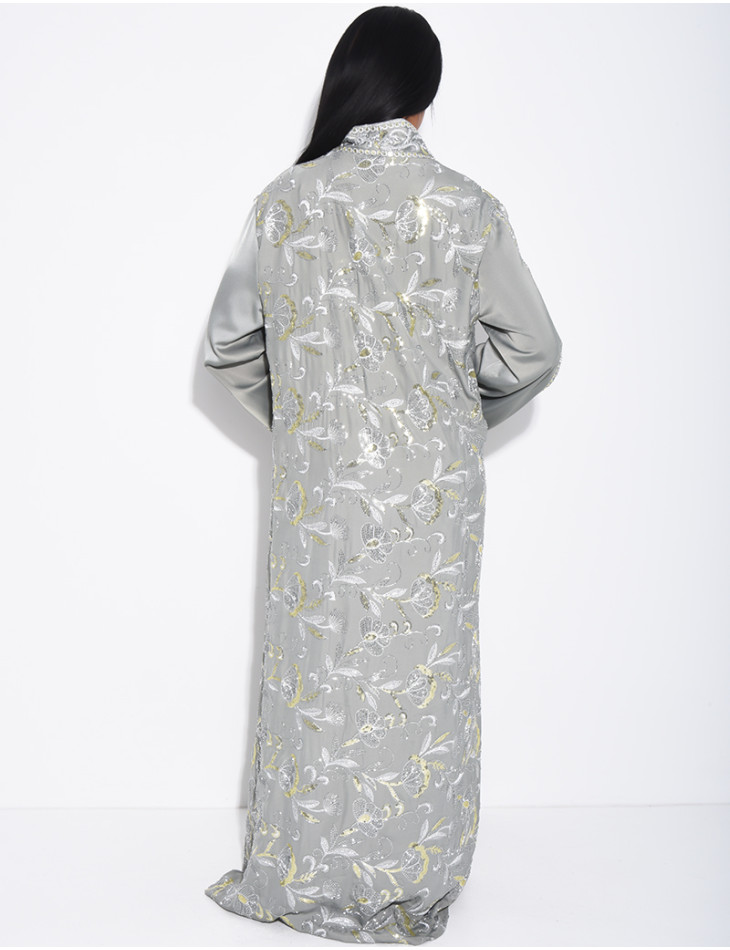 Premium-Abaya aus Satin mit Stickereien auf Vorder- und Rückseite