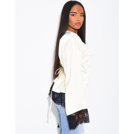 Top satiné manches longues noué dans le dos à bords en dentelle