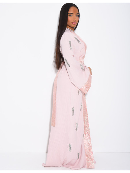 Ensemble premium robe sans manche et kimono à cristaux et bordures en tissu brocard