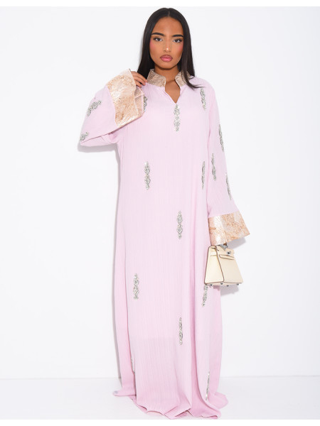 Premium-Abaya mit Kristallverzierung und Brokat-Einsatz