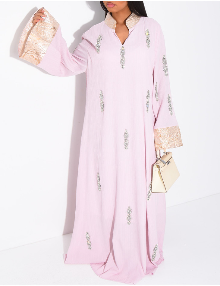 Premium-Abaya mit Kristallverzierung und Brokat-Einsatz