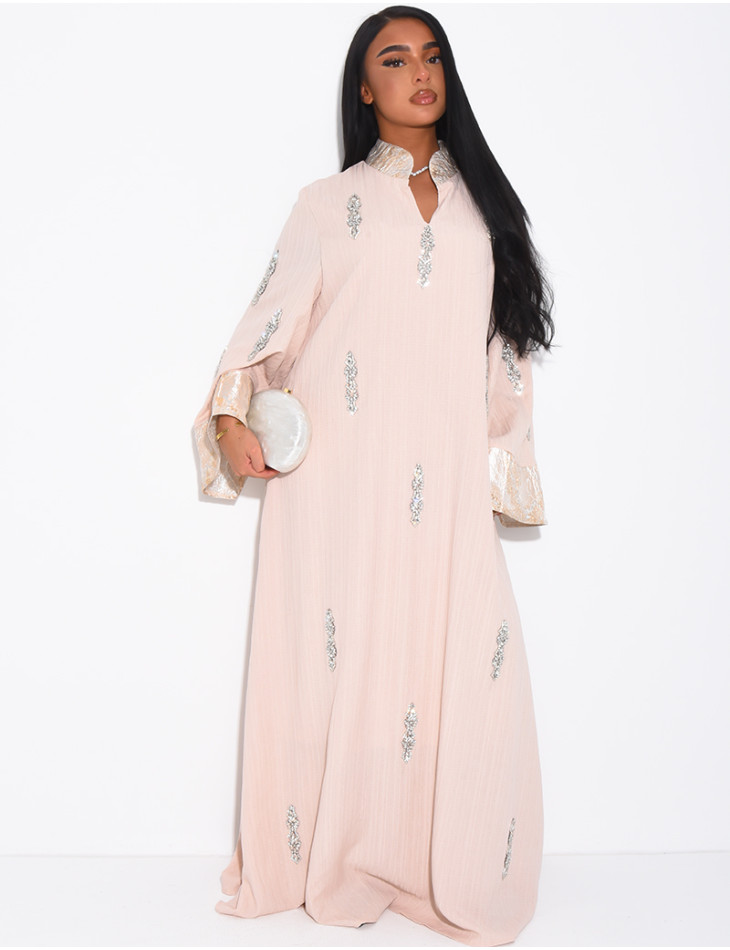 Premium-Abaya mit Kristallverzierung und Brokat-Einsatz