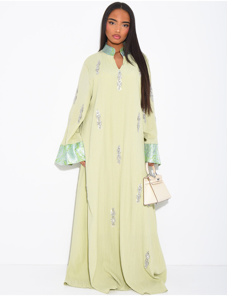 Premium-Abaya mit Kristallverzierung und Brokat-Einsatz