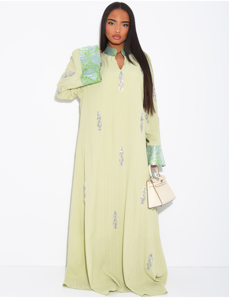 Premium-Abaya mit Kristallverzierung und Brokat-Einsatz