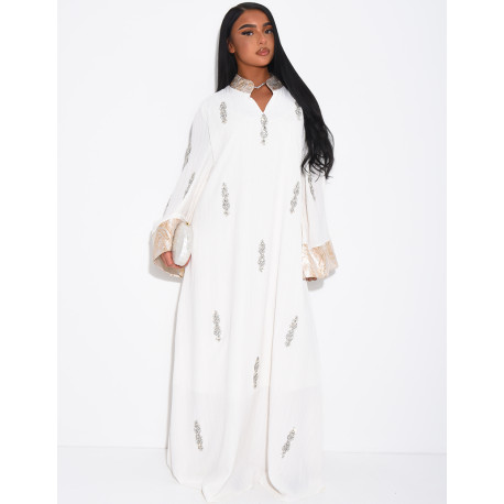 Premium-Abaya mit Kristallverzierung und Brokat-Einsatz