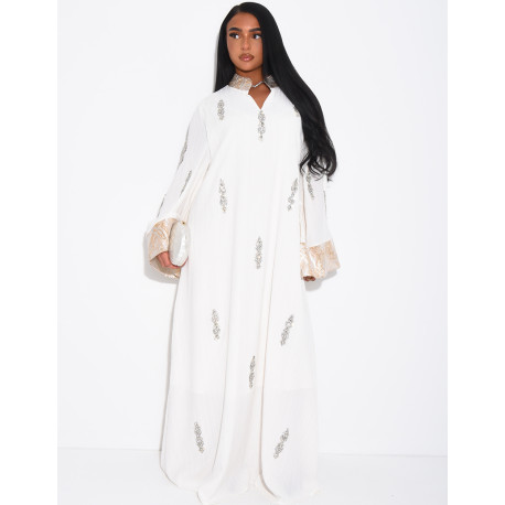 Premium-Abaya mit Kristallverzierung und Brokat-Einsatz