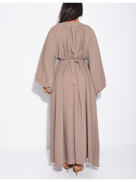 Robe longue avec ceinture assortie