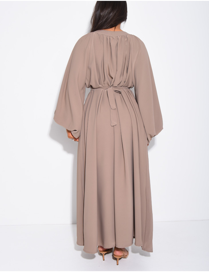 Robe longue avec ceinture assortie