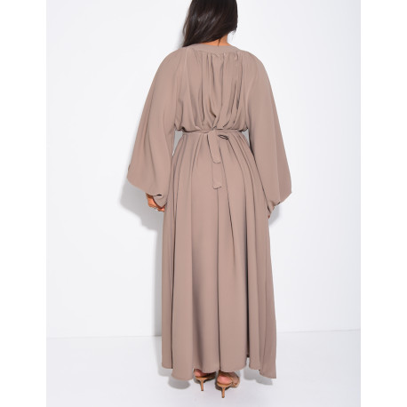 Robe longue avec ceinture assortie