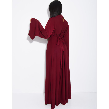 Robe col montant ajustée à châle au col