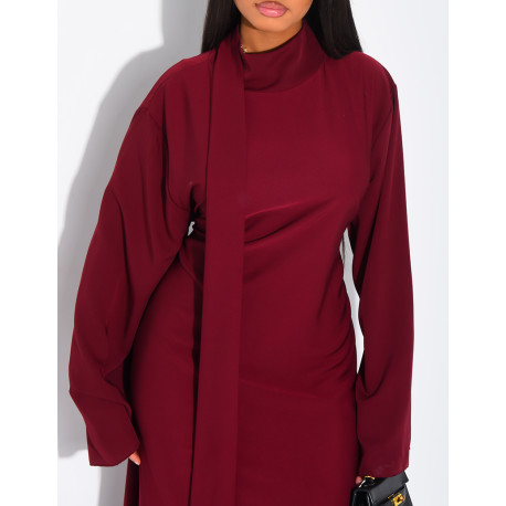 Robe col montant ajustée à châle au col