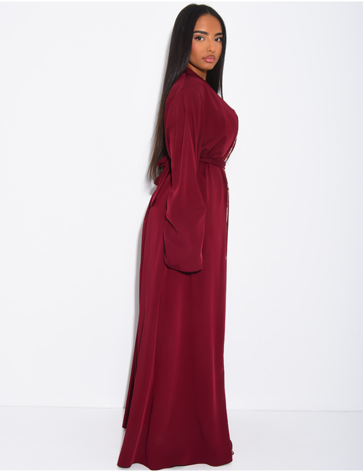 Ensemble sous robe sans manche et kimono à empiècement brocard ceinturé