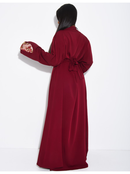 Ensemble sous robe sans manche et kimono à empiècement brocard ceinturé